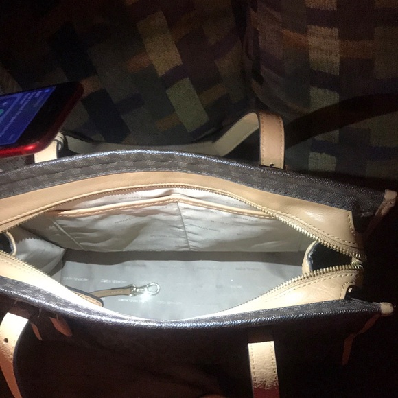 Purses - Picture 3 of 4